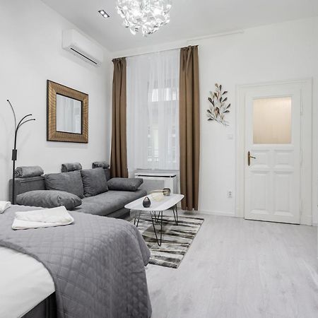 Stellar Dwell Apartment Budapest Eksteriør bilde